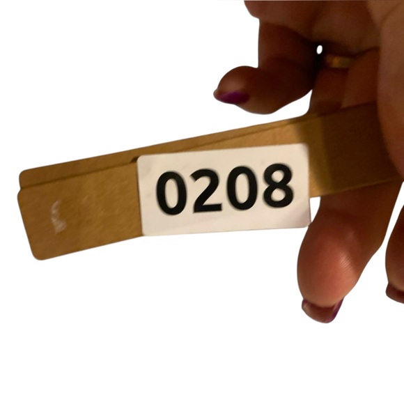 NWT SKIMS t shirt bra CLAY Size 32DD - Picture 4 of 4